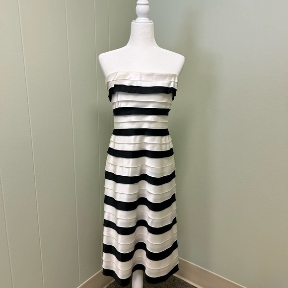 BCBG Black/White Satin LAYERED STRAPLESS Cocktail DRESS Size 12 - Picture 4 of 5